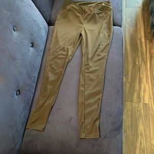 Butt enhancing leggings